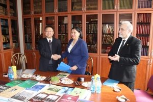 AN AGREEMENT WAS SIGNED BETWEEN THE INSTITUTE OF ORIENTAL STUDIES AND THE ACADEMY OF SOCIAL SCIENCES OF CHINA'S GANSU PROVINCE